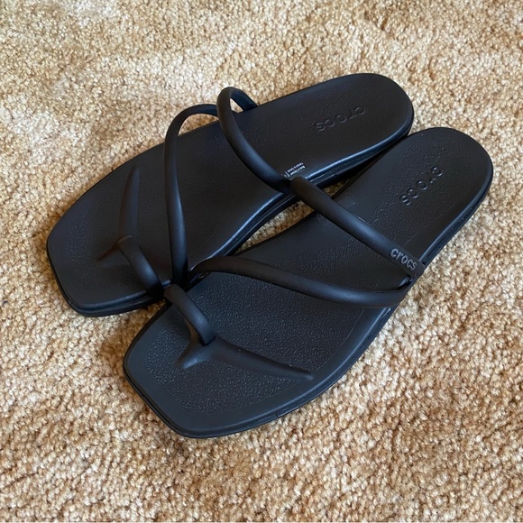 CROCS Black Miami Toe Loop Sandals - Picture 2 of 4